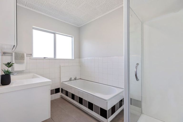 Photo of property in 195a Otumoetai Road, Brookfield, Tauranga, 3110