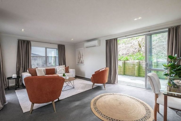Photo of property in 10 Flotilla Place, Whitby, Porirua, 5024