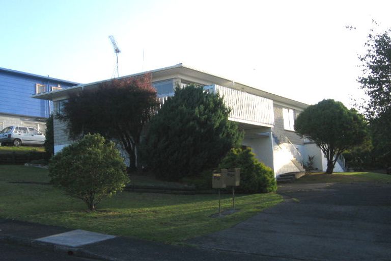 Photo of property in 2/69 Stanaway Street, Hillcrest, Auckland, 0627