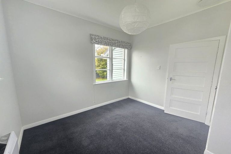 Photo of property in 10 Purser Grove, Fairfield, Lower Hutt, 5011