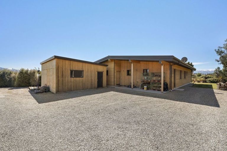 Photo of property in Kane Road, Hawea Flat, Lake Hawea, 9382