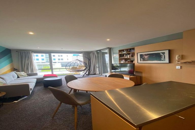 Photo of property in Sanctum Apartment, 10 Ebor Street, Te Aro, Wellington, 6011