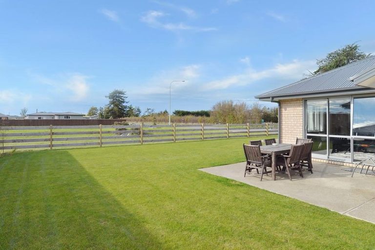 Photo of property in 4 Sequoia Way, Rangiora, 7400