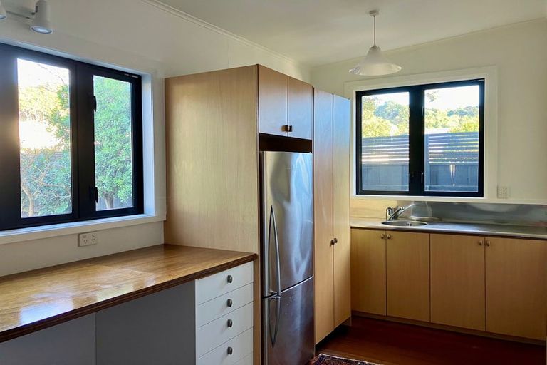 Photo of property in 66 Ludlam Street, Seatoun, Wellington, 6022