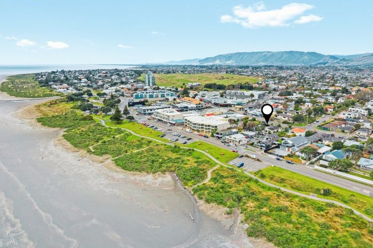 Photo of property in 50 Seaview Road, Paraparaumu Beach, Paraparaumu, 5032