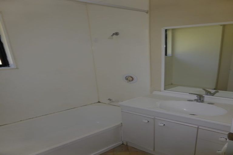 Photo of property in 8 Tolhurst Street, Johnsonville, Wellington, 6037