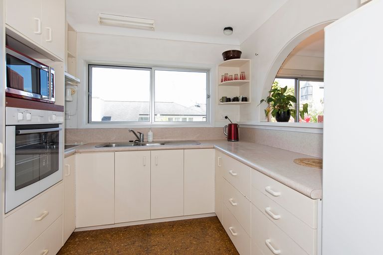 Photo of property in 1/22 Valley Road, Browns Bay, Auckland, 0630