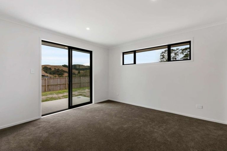 Photo of property in 11 Minerva Avenue, Helensville, 0800