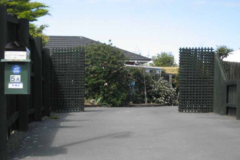 Photo of property in 5a Norton Place, Woodend, 7610