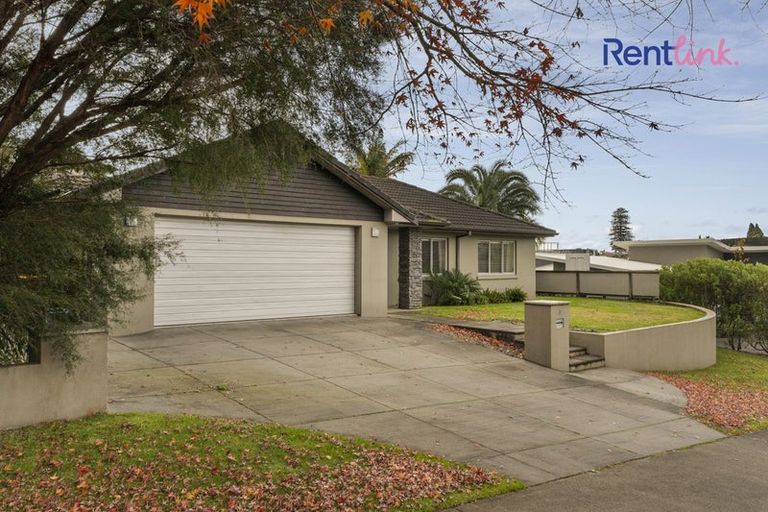 Photo of property in 9 Merriman Place, Pyes Pa, Tauranga, 3112