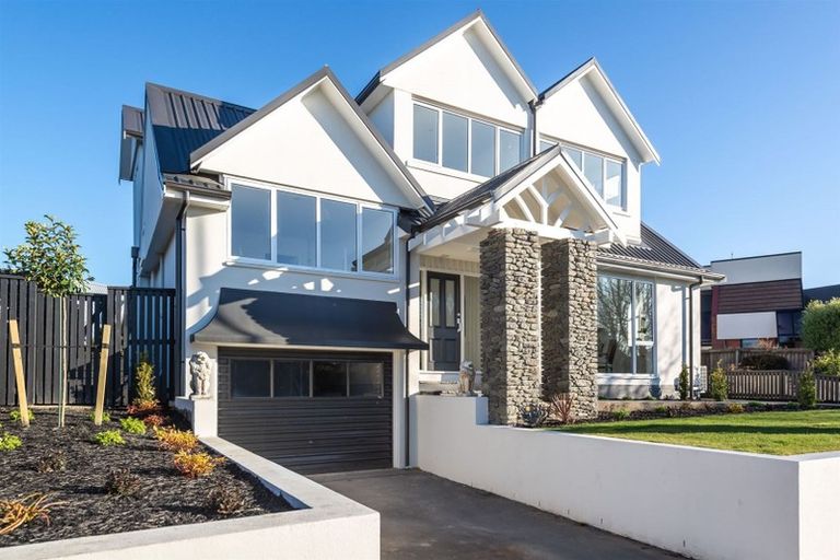 Photo of property in 223 Maidstone Road, Avonhead, Christchurch, 8042