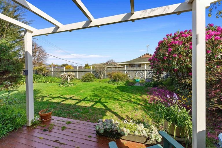 Photo of property in 1 Miro Street, Waikanae, 5036