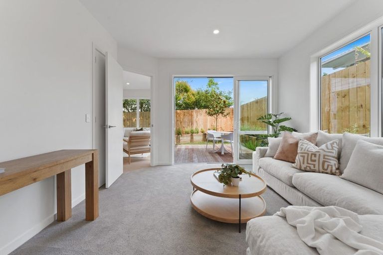 Photo of property in 4c Towra Place, Botany Downs, Auckland, 2010