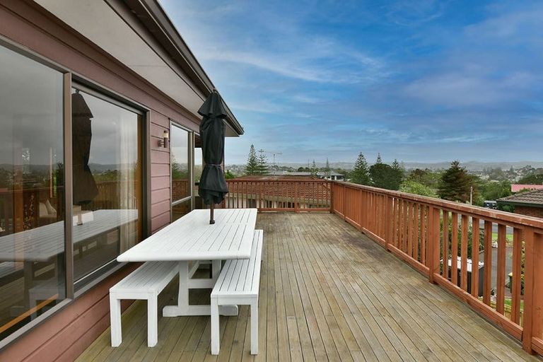 Photo of property in 3 Higham Ferrers Place, Red Beach, 0932