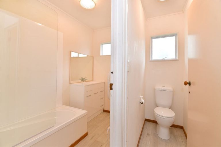 Photo of property in 14a Jean Place, Stanmore Bay, Whangaparaoa, 0932