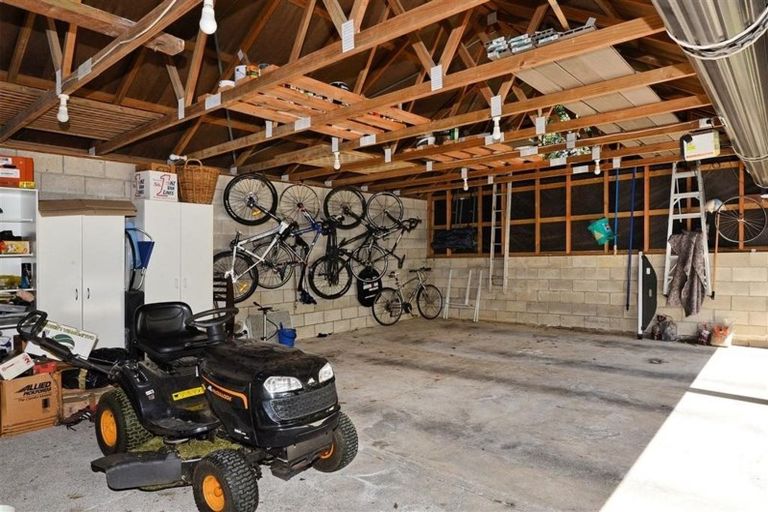 Photo of property in 268 Huia Road, Titirangi, Auckland, 0604