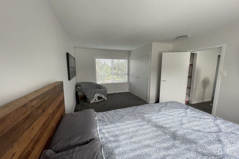 Photo of property in 11a River Road, Te Atatu Peninsula, Auckland, 0610