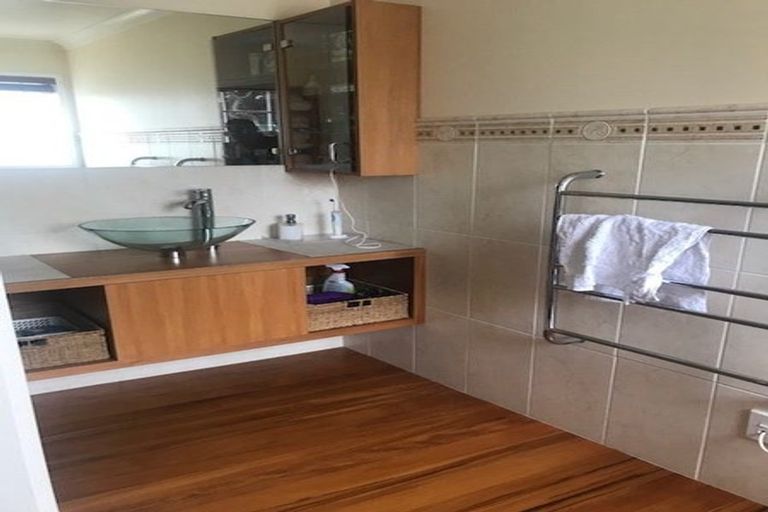 Photo of property in 12 Burnham Street, Seatoun, Wellington, 6022