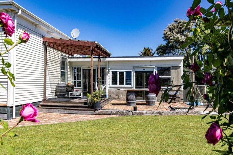 Photo of property in 110 Peel Street, Westport, 7825