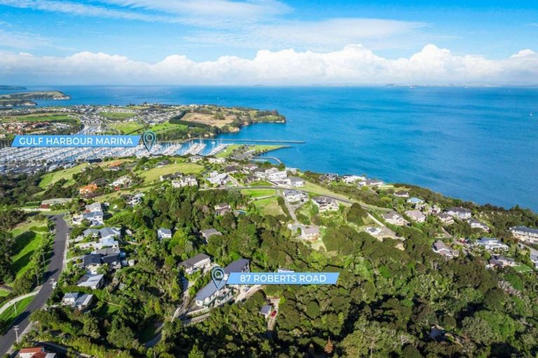 Photo of property in 87 Roberts Road, Matakatia, Whangaparaoa, 0930