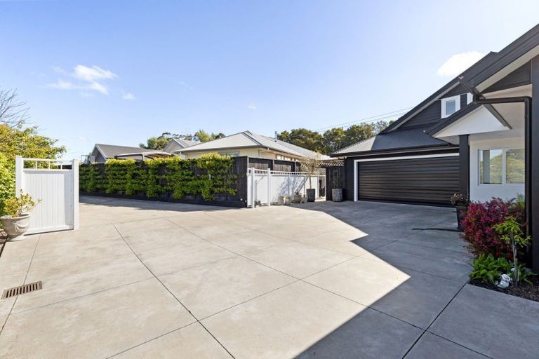 Photo of property in 51 Coutts Way, Fitzherbert, Palmerston North, 4410