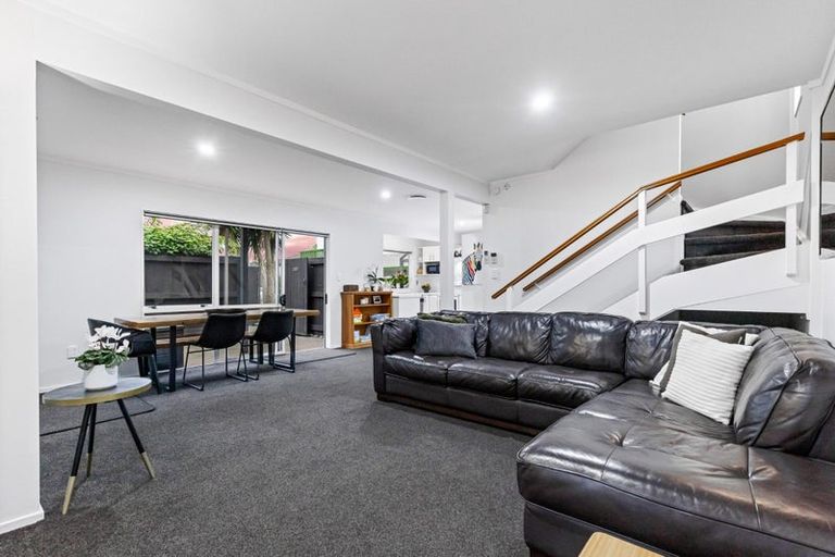 Photo of property in 2/41 Colwill Road, Massey, Auckland, 0614