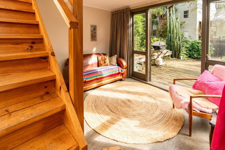 Photo of property in 19 Moir Street, Mount Victoria, Wellington, 6011