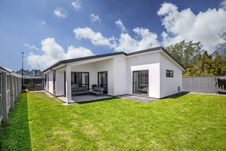 Photo of property in 36 Fairbairn Road, Rolleston, 7614