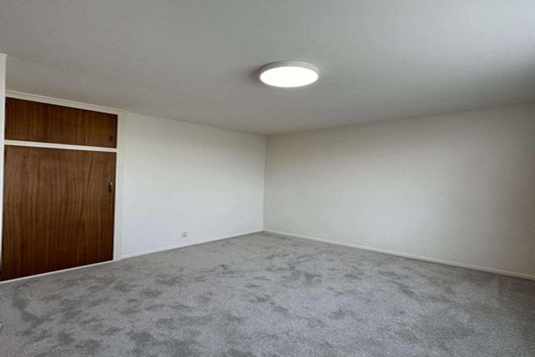 Photo of property in 17 Beeston Place, Redwood, Christchurch, 8051