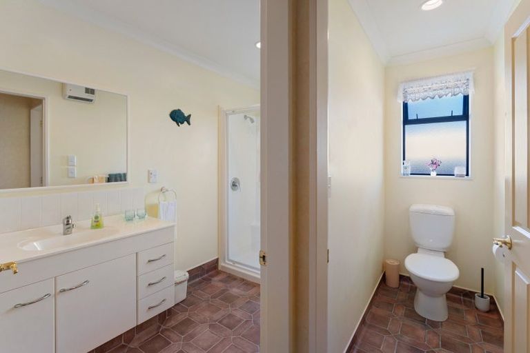 Photo of property in 5 Tararua Crescent, Otaki, 5512