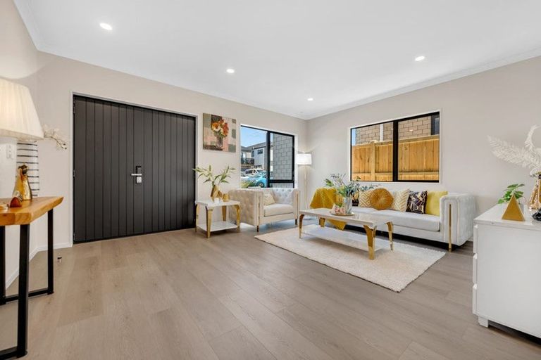 Photo of property in 6 Knockanara Drive, Flat Bush, Auckland, 2019
