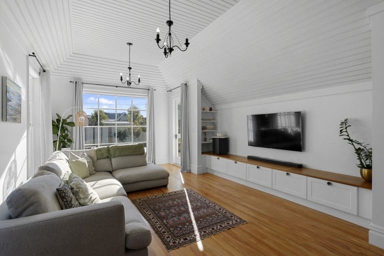 Photo of property in 28 Hawkesbury Avenue, St Albans, Christchurch, 8014