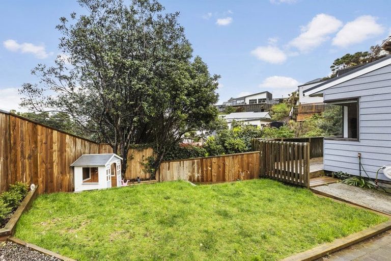 Photo of property in 150 Severn Street, Island Bay, Wellington, 6023