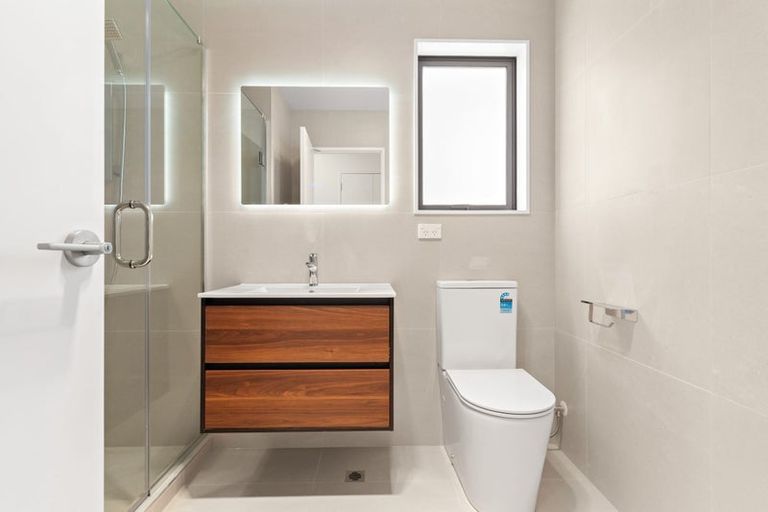 Photo of property in 27 Whiteywood Street, Westgate, Auckland, 0814
