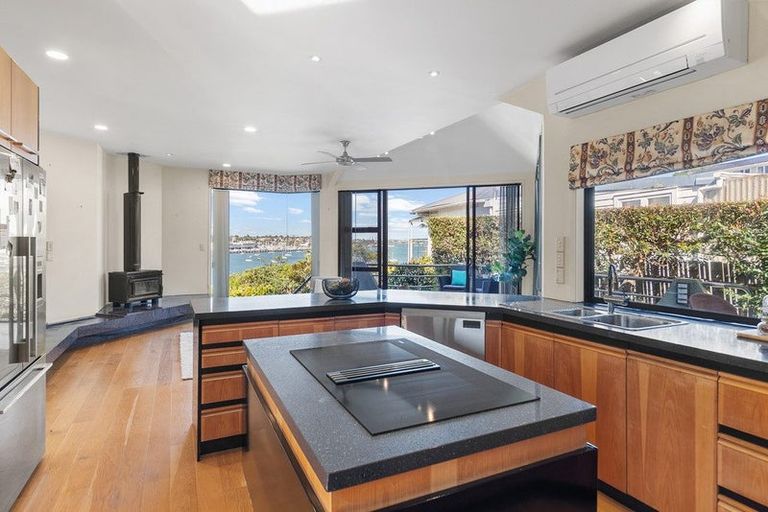 Photo of property in 25 Bucklands Beach Road, Bucklands Beach, Auckland, 2012