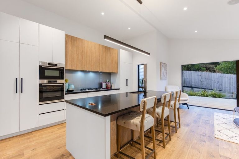 Photo of property in 40 Taikura Avenue, Red Beach, 0932