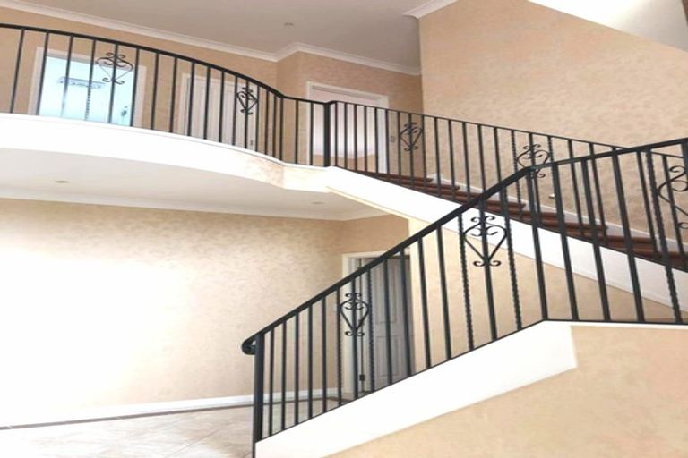 Photo of property in 23 Lansell Drive, East Tamaki Heights, Auckland, 2016