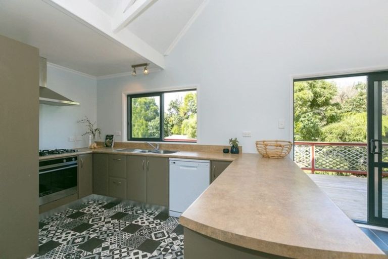 Photo of property in 2 Motukari Place, Onaero, Waitara, 4383