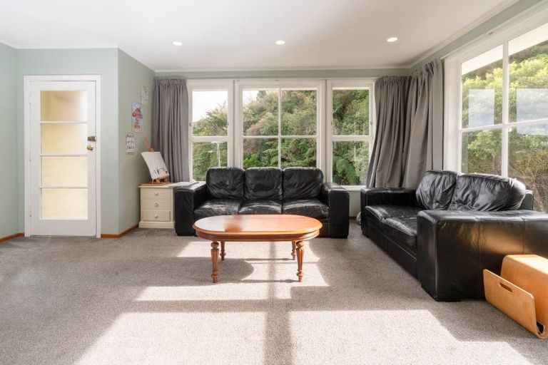 Photo of property in 12 Tobruk Street, Karori, Wellington, 6012