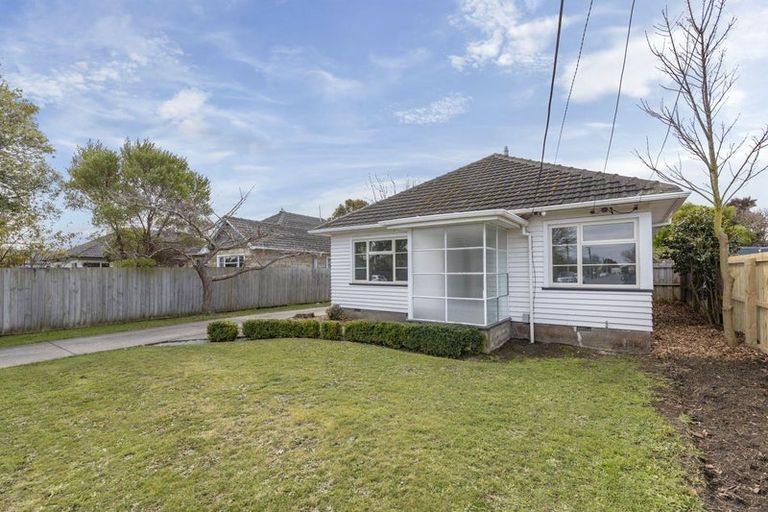 Photo of property in 44 Glenfield Crescent, Mairehau, Christchurch, 8052