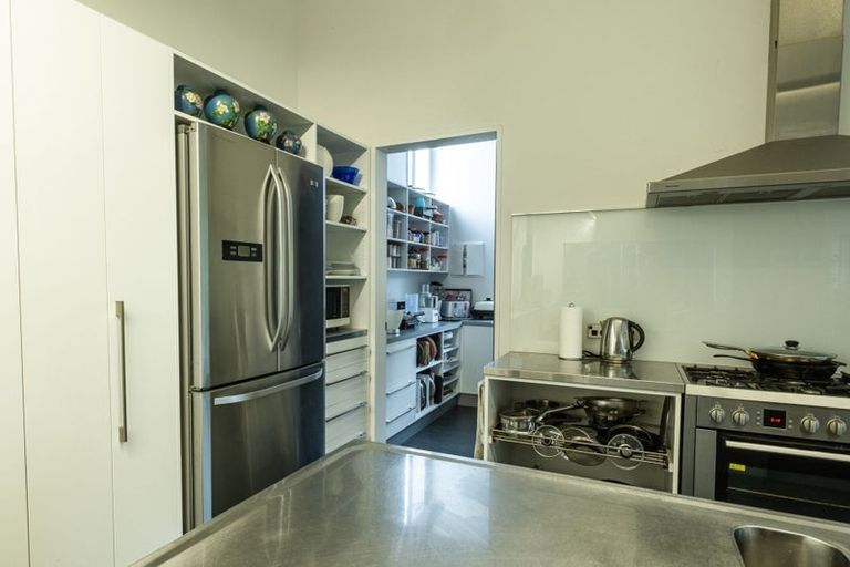 Photo of property in 118 Ngarara Road, Waikanae, 5036