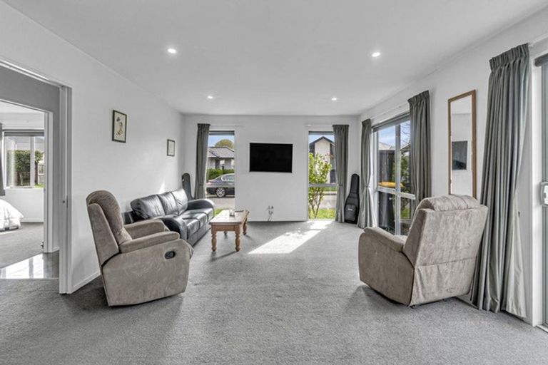 Photo of property in 10 Peak Crescent, Kaiapoi, 7630