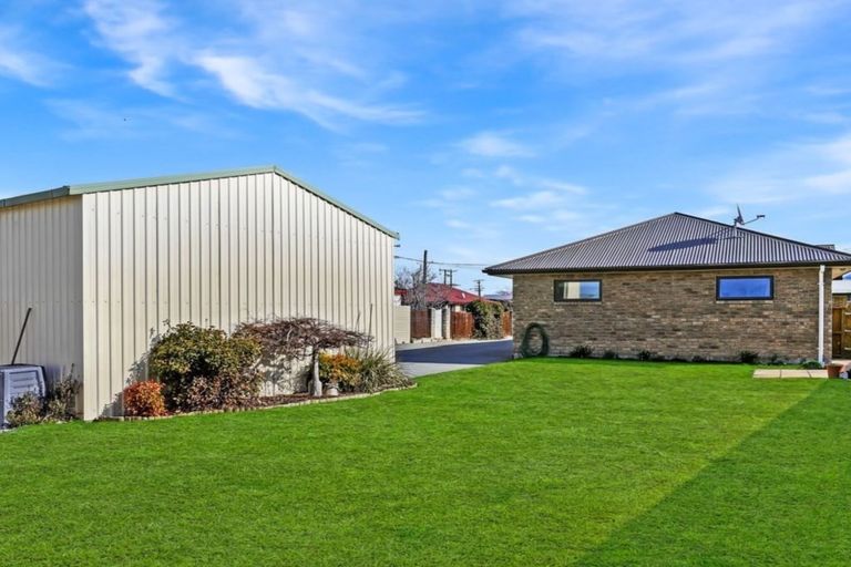 Photo of property in 2 Glencairn Road, Twizel, 7901