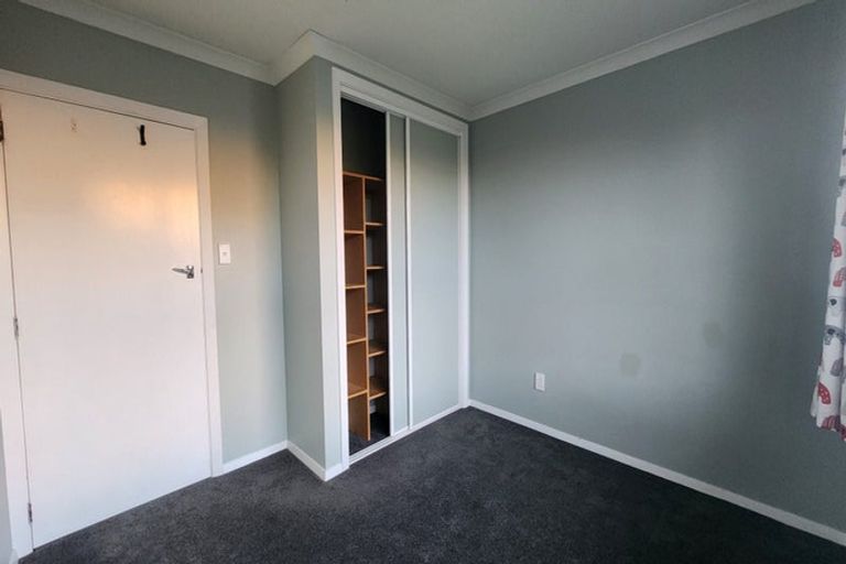 Photo of property in 87 Farquhars Road, Redwood, Christchurch, 8051