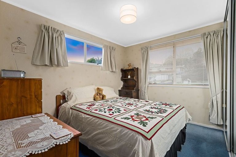 Photo of property in 25 Donovan Avenue, Massey, Auckland, 0614
