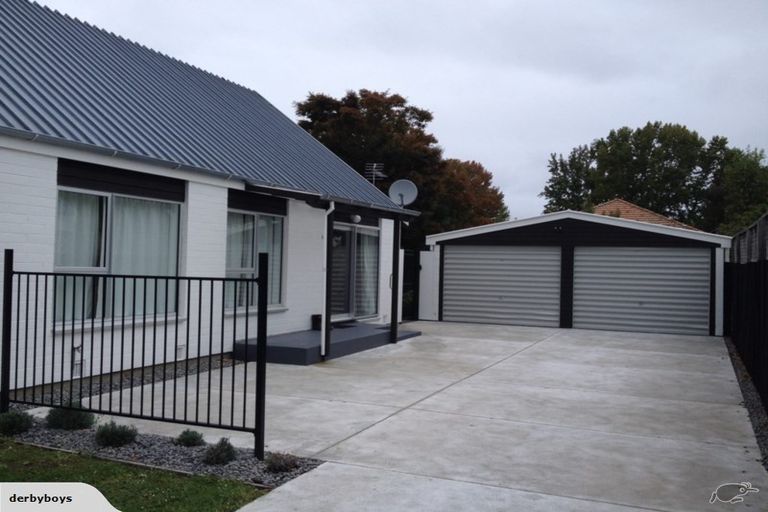 Photo of property in 2/12 Keoghs Lane, St Albans, Christchurch, 8014