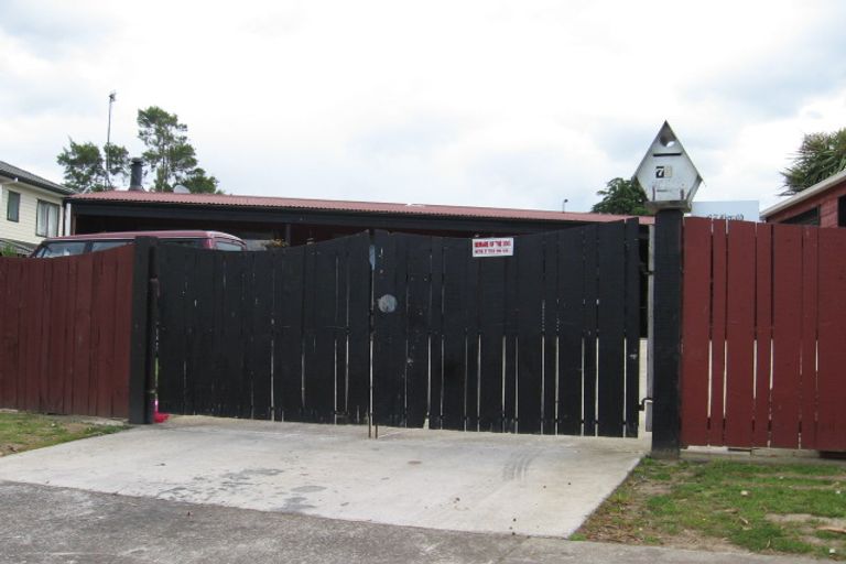 Photo of property in 76 Ferndown Avenue, Papatoetoe, Auckland, 2025