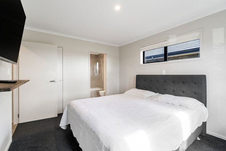 Photo of property in 36 Komata Crescent, Papamoa Beach, Papamoa, 3118