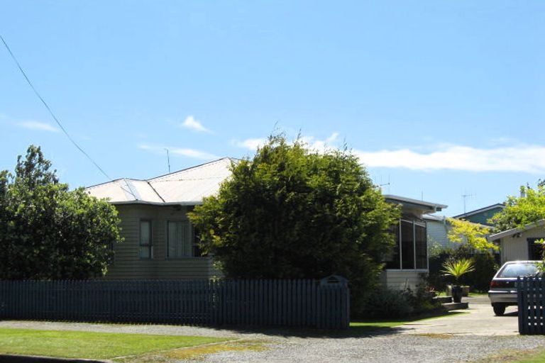 Photo of property in 21 Cobden Street, Westport, 7825