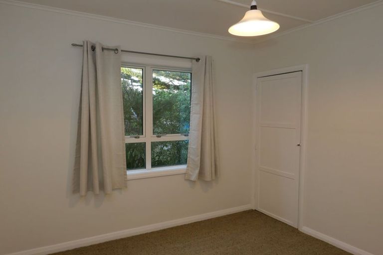 Photo of property in 61 Tutere Street, Waikanae Beach, Waikanae, 5036